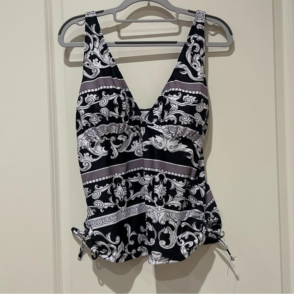 Black and White Fitted Crossed Front Swim Tankini Top